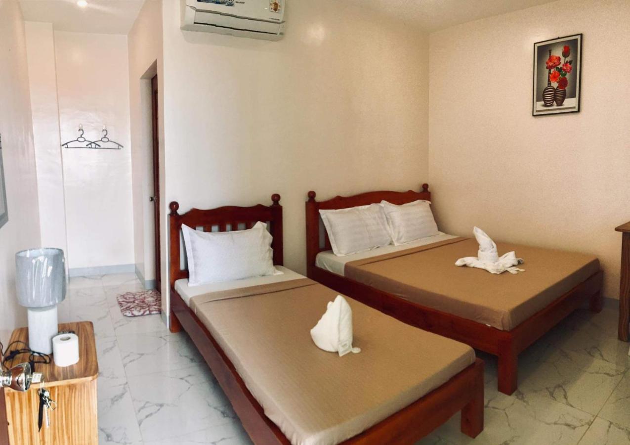 Elnora Delmar Travellers Hotel *